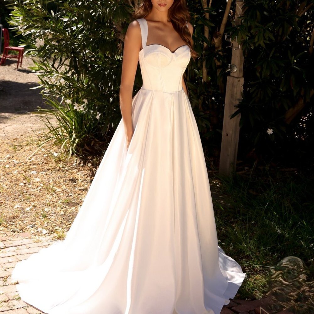 White simple wedding dress,court garden church destination bridal gown